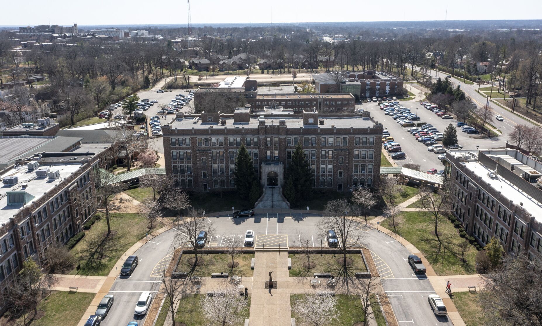 Several St. Louis colleges make watchlist for financial risk